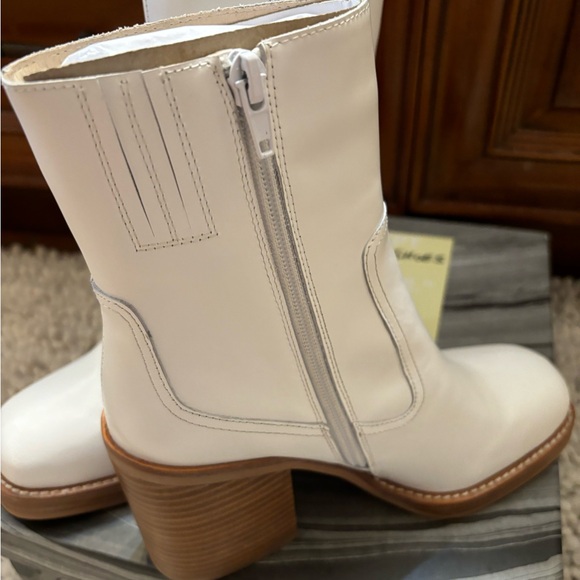 65% OFF JEFFREY CAMPBELL WHITE LEATHER MAXEM BOOT NO OFFERS - Picture 2 of 10